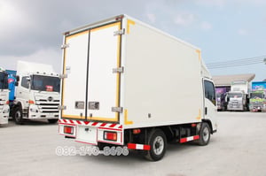 สี่ล้อตู้เย็น ISUZU NLR 130 แรง ปี 2566 (8088)