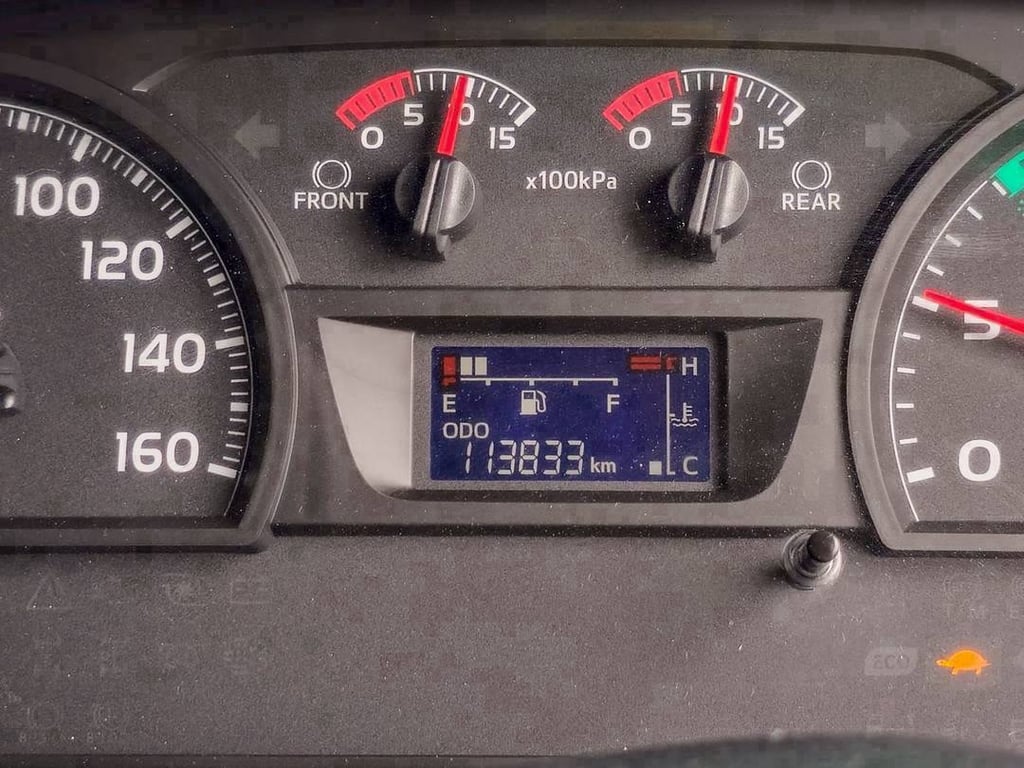 สิบสองล้อตู้สิบบาน HINO GY2P 380แรง ปี 65 (2556)