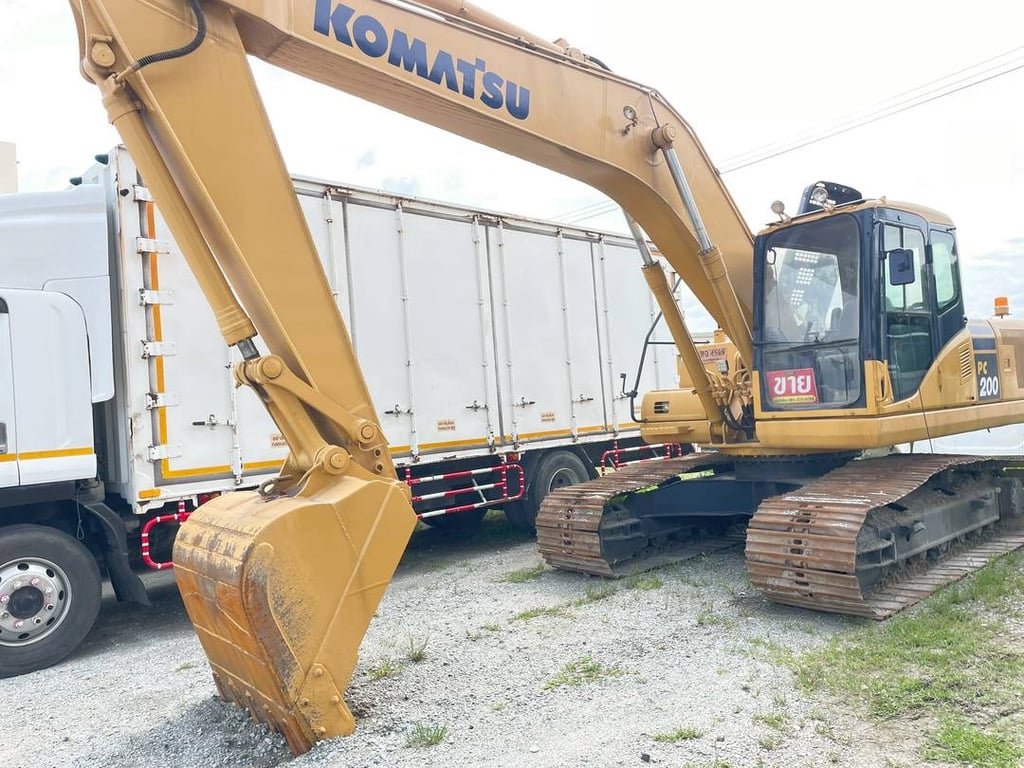 รถแบ็คโฮ KOMATSU PC200 รุ่น 7 ปี 48 (4599) รถแบ็คโฮ KOMATSU PC200 รุ่น 7 ปี 48 (4599)