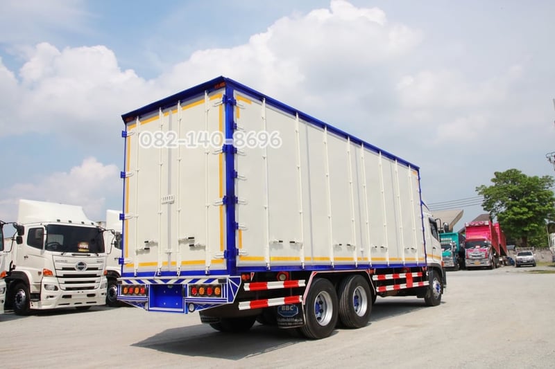 สิบล้อตู้สิบบาน Hino FL8J 260 แรงม้า ปี 66 (1698) สิบล้อตู้สิบบาน Hino FL8J 260 แรงม้า ปี 66 (1698)