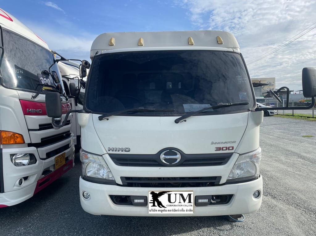หกล้อโดยสาร HINO XZU 150 แรง ปี 2566 (2429)