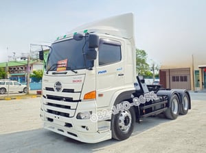 สิบล้อหัวลาก Hino Victor 344 แรงม้า ปี 61 (9739) สิบล้อหัวลาก Hino Victor 344 แรงม้า ปี 61 (9739)
