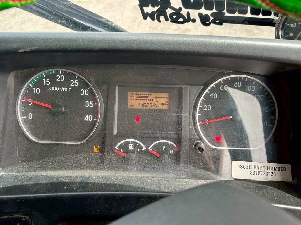 หกล้อดั้มพ์ ISUZU FRR 210แรง ปี 64 (3063)