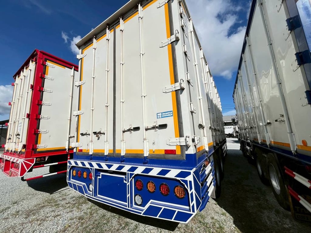 สิบล้อตู้สิบบาน HINO FL8J 260แรง ปี 65 (9027) สิบล้อตู้สิบบาน HINO FL8J 260แรง ปี 65 (9027)