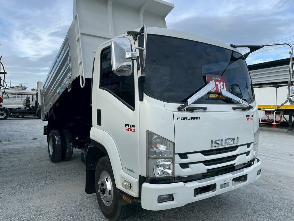 หกล้อดั้มพ์ ISUZU FRR 210แรง ปี 64 (3063)