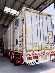 ล้อตู้สิบบาน ISUZU FTR 240 แรง ปี 2561(0510)