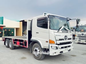 สิบล้อพื้นเรียบ HINO FL8J 260 แรงม้า ปี 2560 (1784) สิบล้อพื้นเรียบ HINO FL8J 260 แรงม้า ปี 2560 (1784)