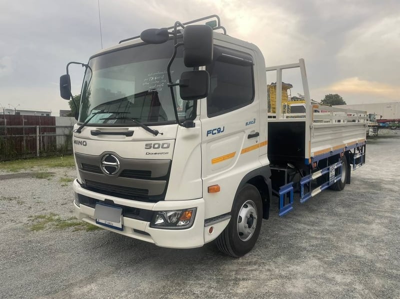 หกล้อกระบะคาร์โก้ HINO FC8J 175แรง ปี 67 (3859)
