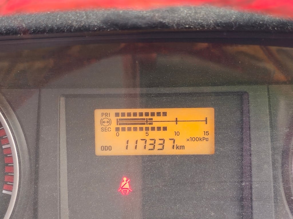 หกล้อดั้มพ์ ISUZU FRR 210แรง ปี 64 (3221)