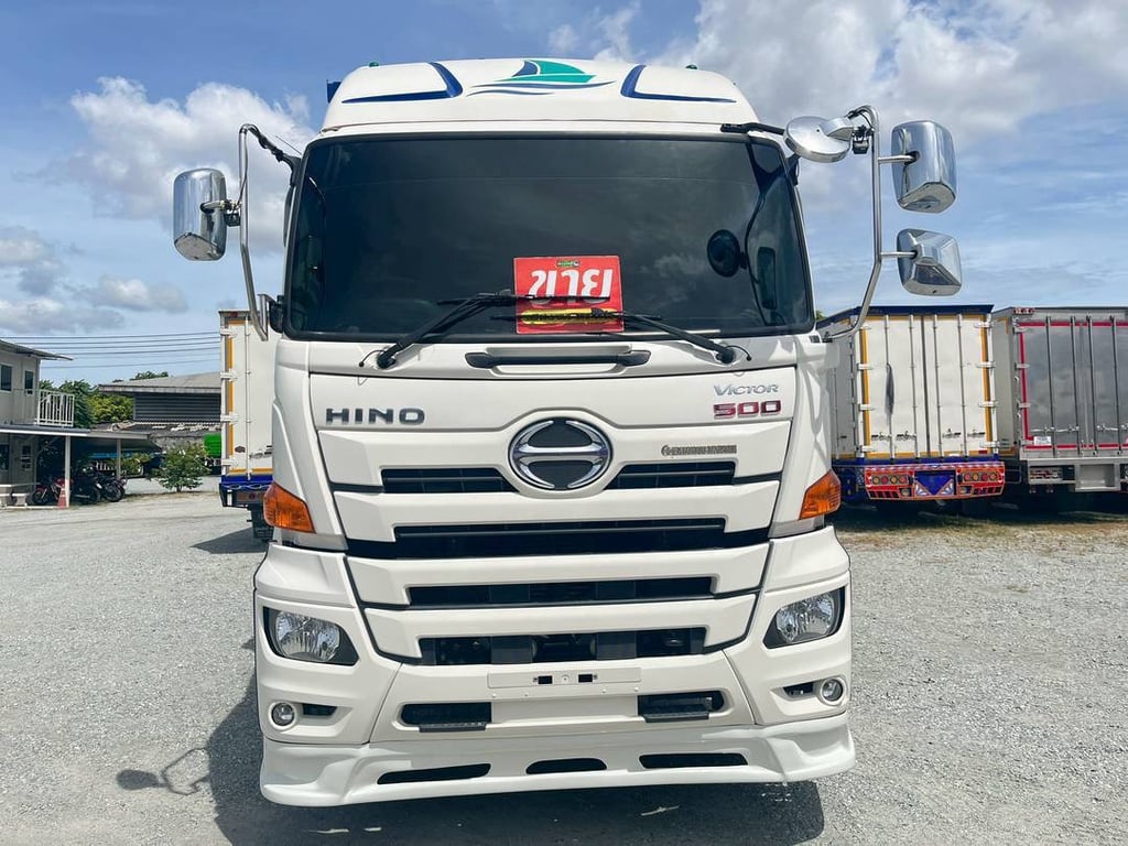 สิบสองล้อตู้สิบบาน HINO GY2P 380แรง ปี 65 (2556) สิบสองล้อตู้สิบบาน HINO GY2P 380แรง ปี 65 (2556)