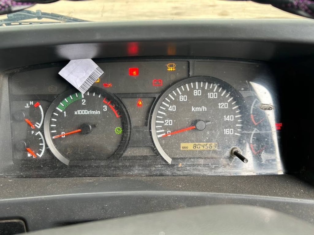 สิบล้อคอก ISUZU FVM 300 แรง ปี 2554 (5126)