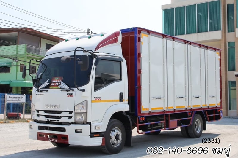 หกล้อตู้สิบบาน ISUZU FRR 210 แรง ปี 2565 (2331)