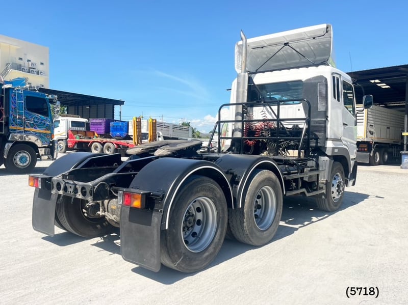 สิบล้อหัวลาก Fuso FV 380 แรงม้า ปี 55 (5718) สิบล้อหัวลาก Fuso FV 380 แรงม้า ปี 55 (5718)