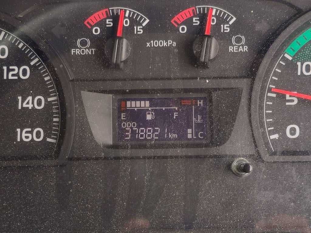 หกล้อตู้สิบบาน HINO FG8J 240แรง ปี 64 (3641)