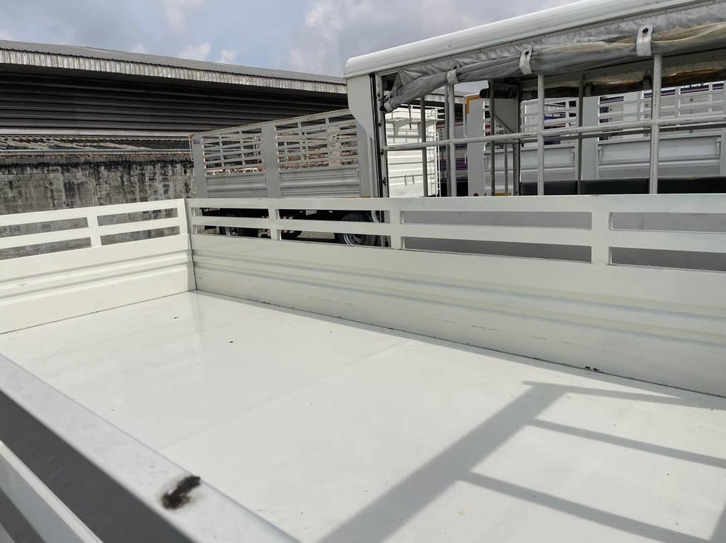 หกล้อกระบะคาร์โก้ HINO FC8J 175แรง ปี 67 (3859) หกล้อกระบะคาร์โก้ HINO FC8J 175แรง ปี 67 (3859)