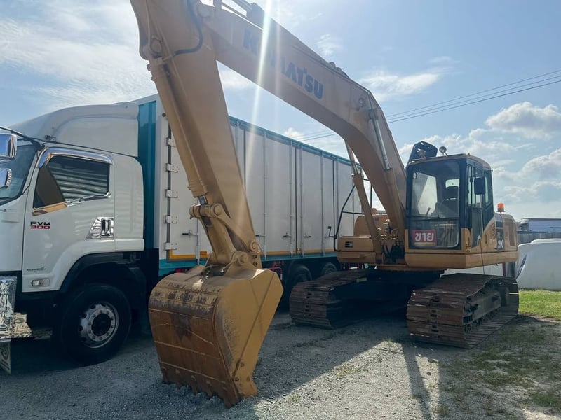 รถแบ็คโฮ KOMATSU PC200 รุ่น 7 ปี 48 (4599) 
