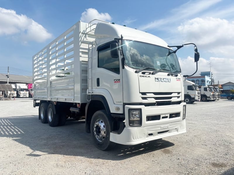 สิบล้อคอก ISUZU FVM 300 แรง ปี 63 (4490) สิบล้อคอก ISUZU FVM 300 แรง ปี 63 (4490)