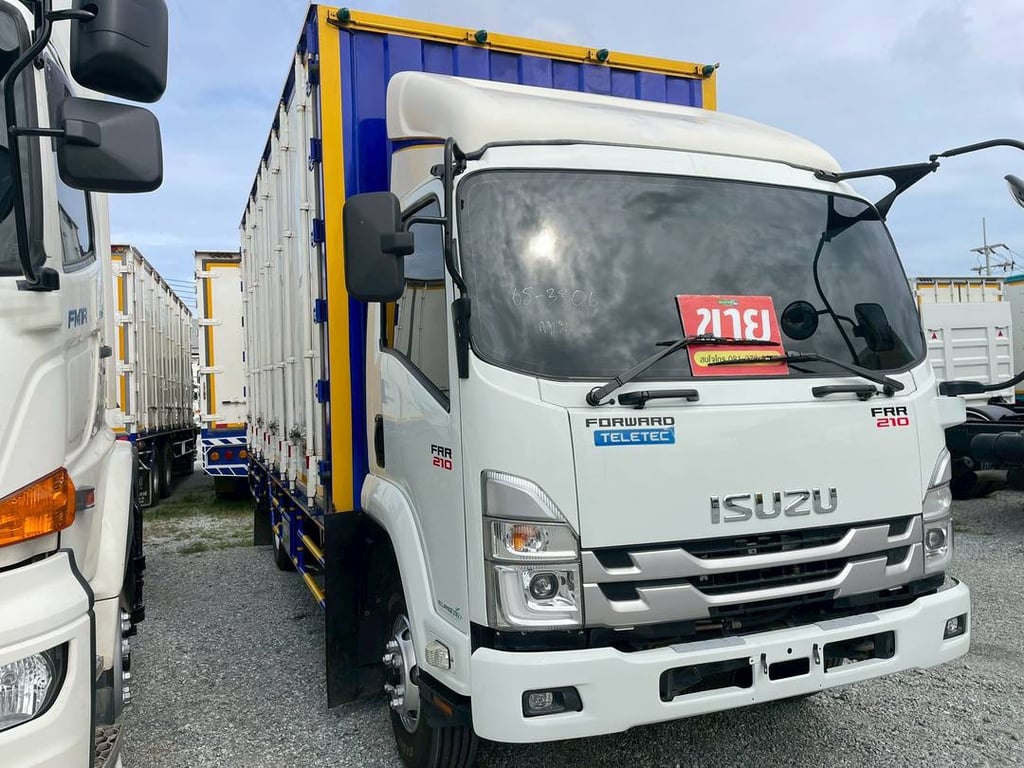 หกล้อตู้สิบบาน ISUZU FRR 210 แรง ปี 2565 (3306) หกล้อตู้สิบบาน ISUZU FRR 210 แรง ปี 2565 (3306)