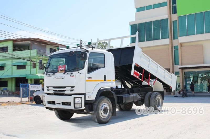 หกล้อดั้มพ์ ISUZU FTR 240 แรง ปี 2566 (3266) หกล้อดั้มพ์ ISUZU FTR 240 แรง ปี 2566 (3266)