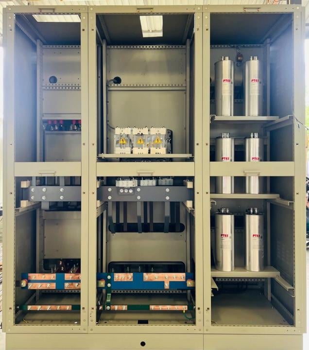 ขายตู้ Mdb Main air circuit breaker Schneider 1600A breaker ย่อย Schneider 6 ตัว 1000A-1 600A-2 คุม capbank 1 ตัว 400A-1 320A-1 Capbank 6x50kvar Pipat Mobile:098-2641749