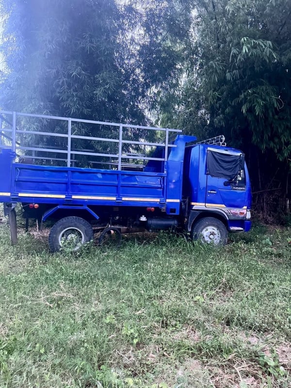 HINO YF 200แรงม้า รถบรรทุก 6ล้อ ดั้มพ์ ปี1996