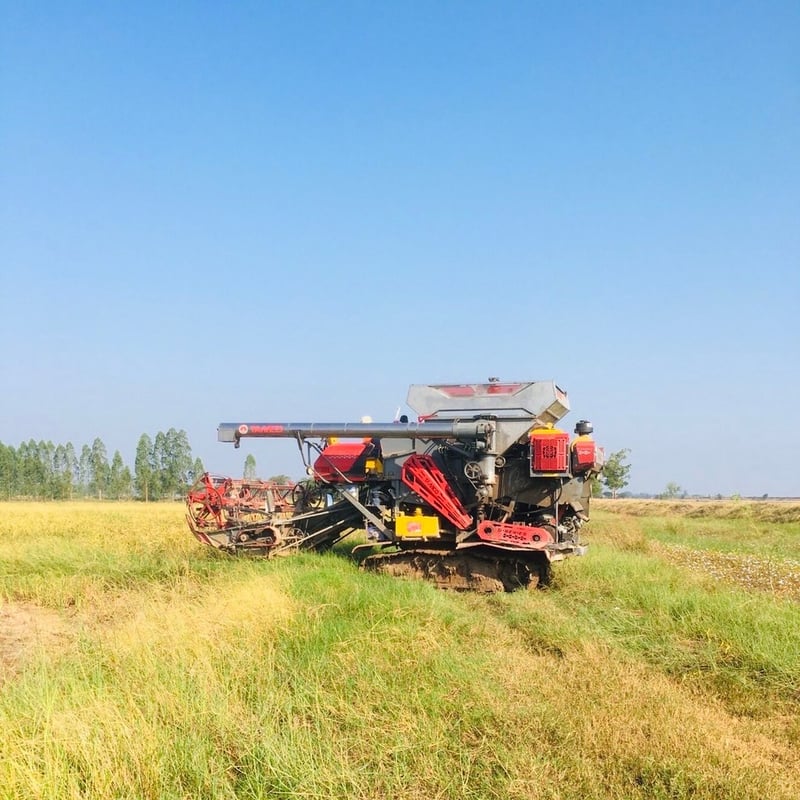 ขายรถเกี่ยวข้าวแทมโก้S5000ราคาพิเศษใช้งานน้อยรถปี 2564