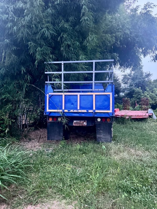 HINO YF 200แรงม้า รถบรรทุก 6ล้อ ดั้มพ์ ปี1996