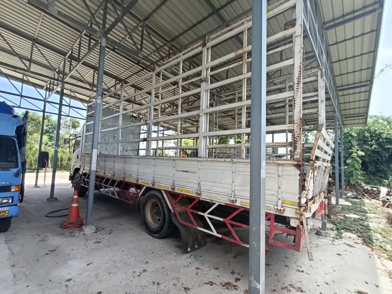 หกล้ออีซูซุ ftr 240 คอกสูง