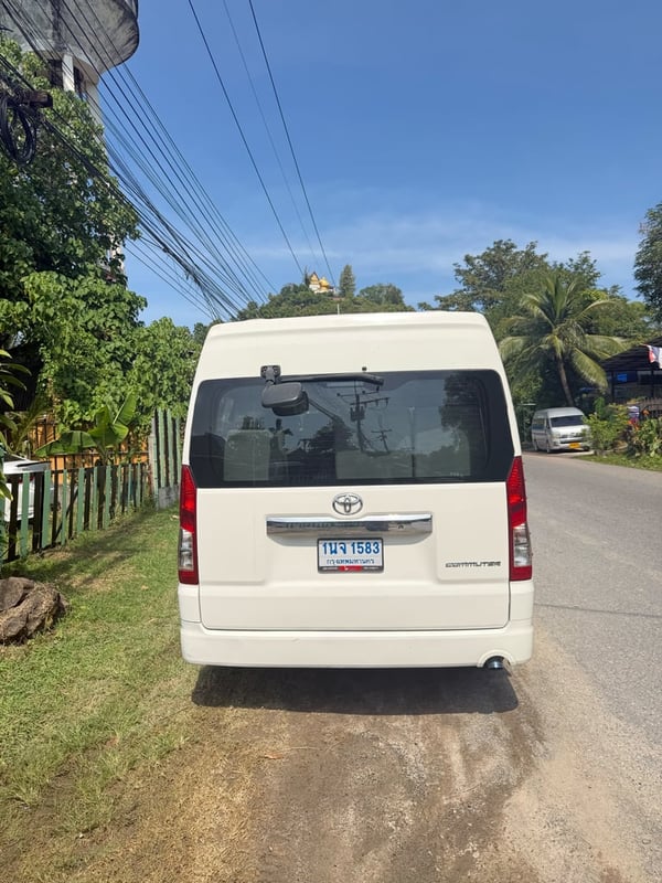 ขาย toyota commuter