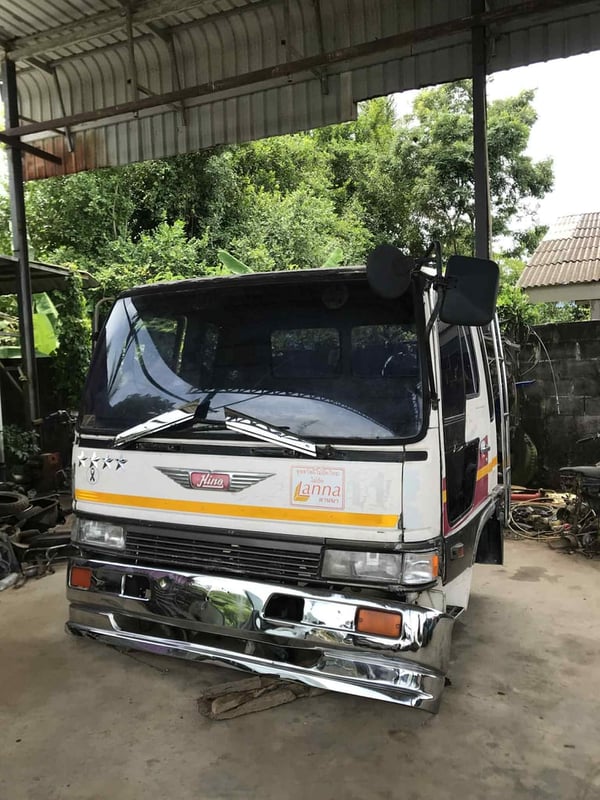 หัวเก๋งสิบล้อสิงห์ไฮเทค หัวกว้าง แถมกันชนหน้าสเตนเลส