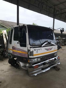 หัวเก๋งสิบล้อสิงห์ไฮเทค หัวกว้าง แถมกันชนหน้าสเตนเลส