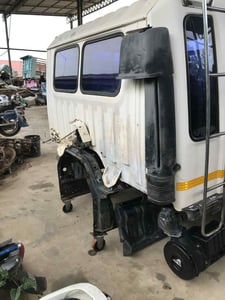 หัวเก๋งสิบล้อสิงห์ไฮเทค หัวกว้าง แถมกันชนหน้าสเตนเลส