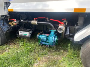 ISUZU NKR 100แรงม้า รถบรรทุก 4ล้อ บรรทุกน้ำ