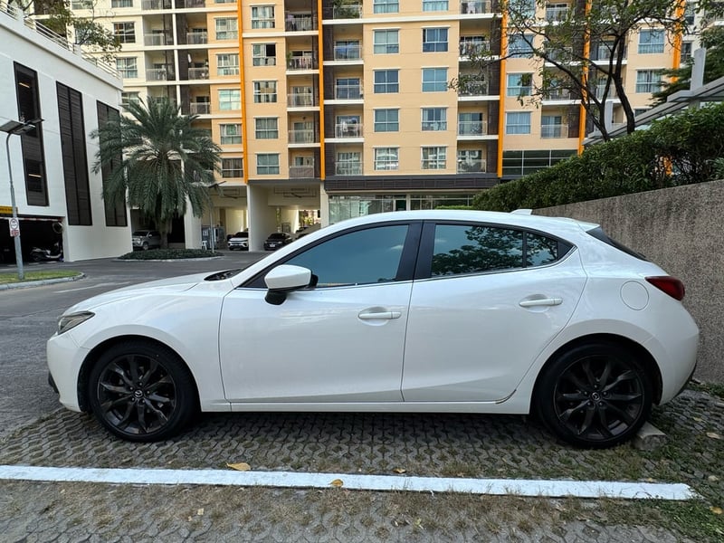 รถ Mazda 3 ปี 2016 สภาพสวย พร้อมใช้งาน