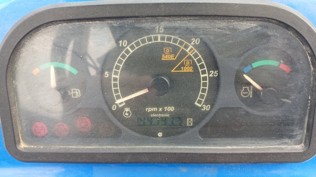 ขายรถไถ NEWHOLLAND 7630 4WD