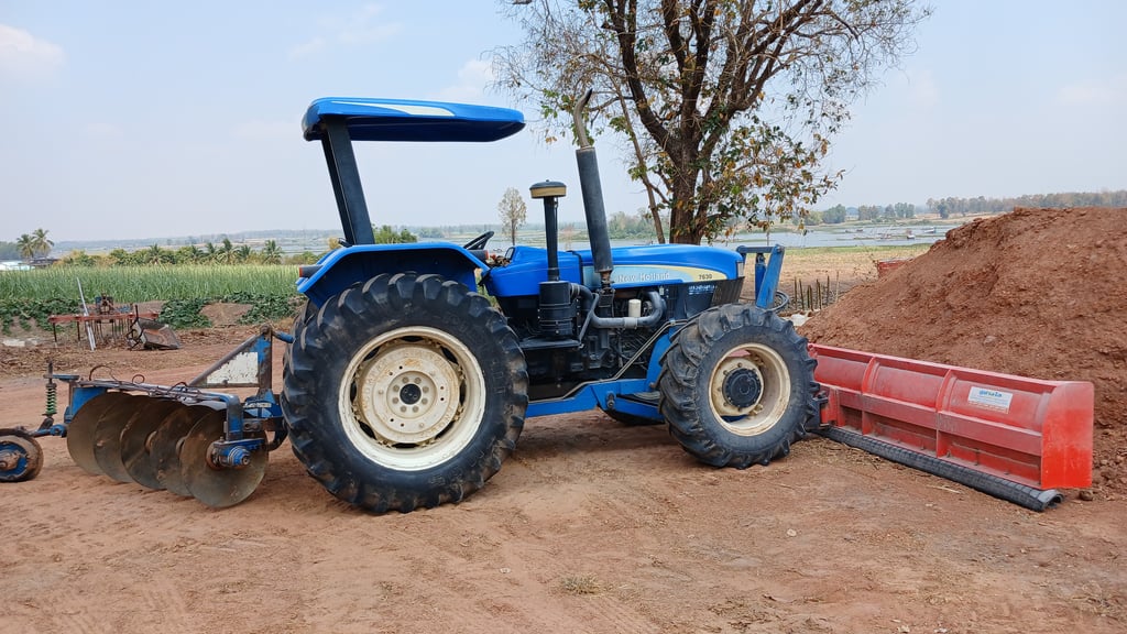 ขายรถไถ NEWHOLLAND 7630 4WD