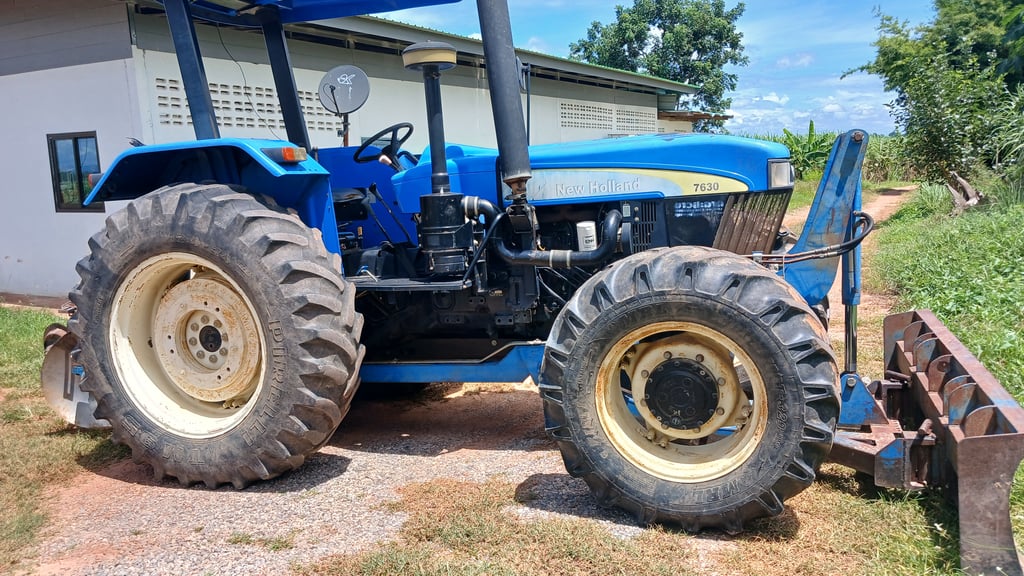ขายรถไถ NEW HOLLAND