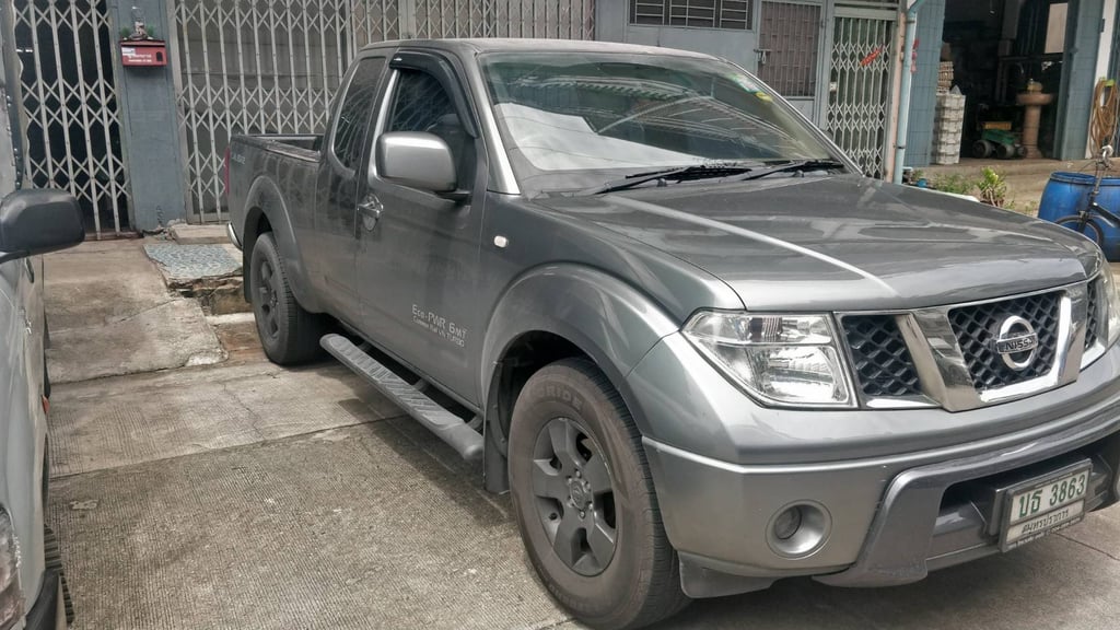 เจ้าของขายเอง nissan navara คาลิเบอร์ ปี 2010 เจ้าของขายเอง nissan navara คาลิเบอร์ ปี 2010