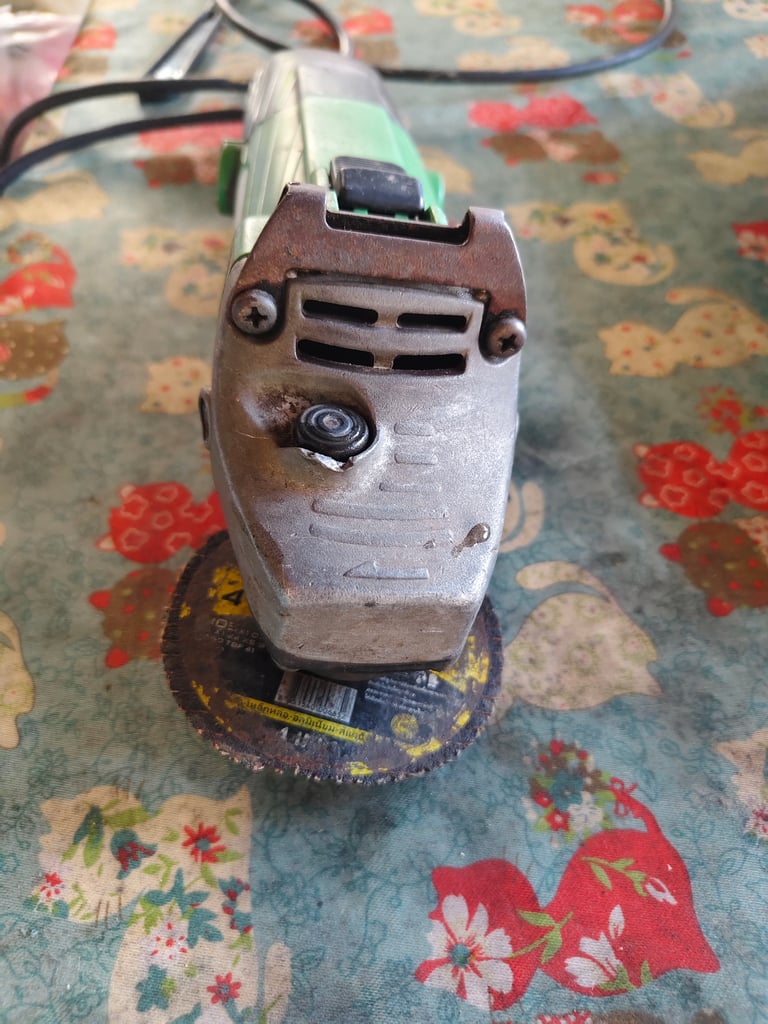 ขายหินเจียร hitachi 4 นิ้ว ราคา 450 บาท รวมส่งให้ เห็นสภาพแบบนี้เสียงหวานไม่ตอนใครติดต่อมาแล้วอยู่ใกล้ยินดีให้ทดลอ