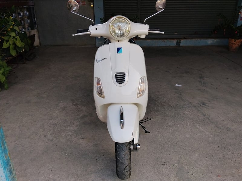 ลดราคา Vespa LT 125 3Vie ครับ