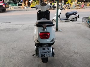 ลดราคา Vespa LT 125 3Vie ครับ