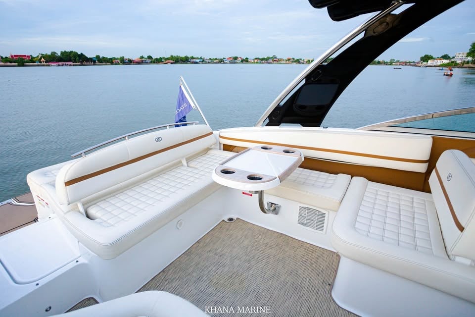 Cobalt R7 เครื่องยนต์ MerCruiser 8.2L V8 ตัว