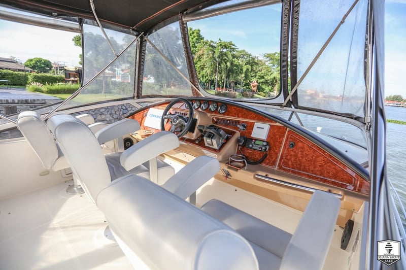 2004 Carver 360 Sport Sedan | Twin Cummin 330HP