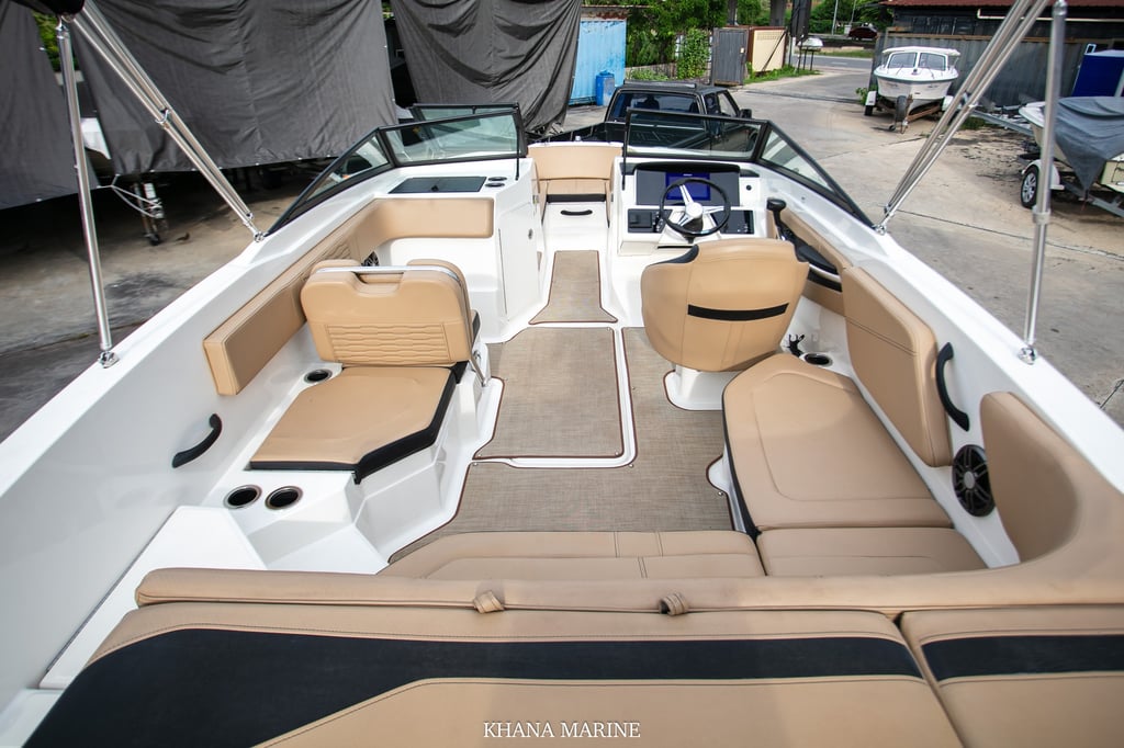 2022 Sea Ray 210 SPX Outboard | Mercury 150HP