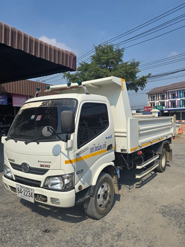 HINO XZU 150แรงม้า รถบรรทุก 6ล้อ ดั้มพ์ ปี2018 เลขไมล์ 19,000 กม. HINO XZU 150แรงม้า รถบรรทุก 6ล้อ ดั้มพ์ ปี2018 เลขไมล์ 19,000 กม.