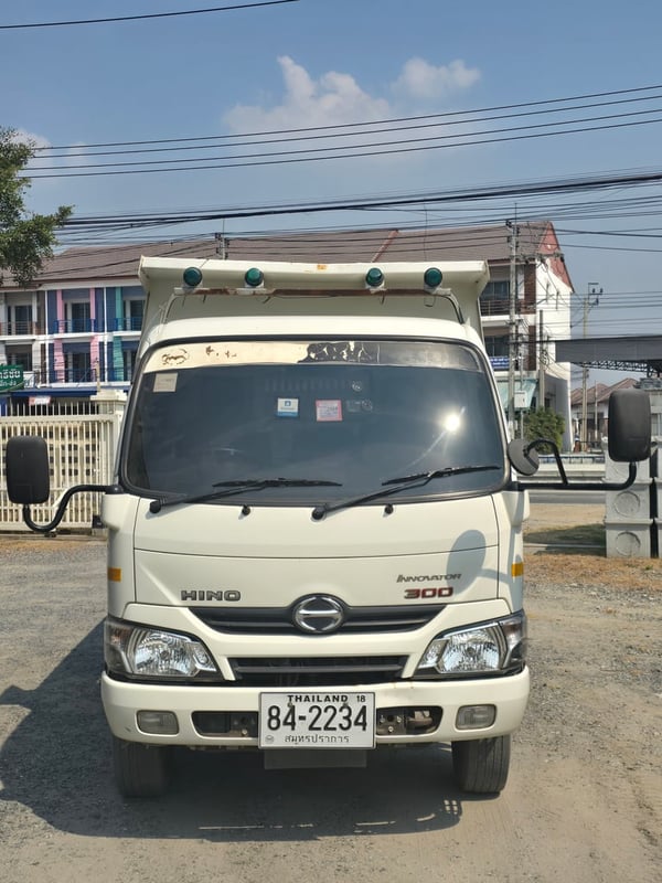 HINO XZU 150แรงม้า รถบรรทุก 6ล้อ ดั้มพ์ ปี2018 เลขไมล์ 19,000 กม.