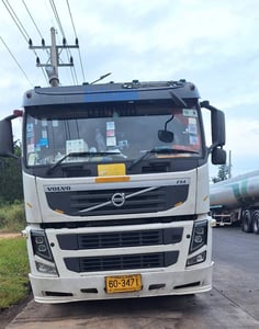 ขายหัวลากรถ VOLVO FM 400 มีทั้งหมด 4 หัวลาก รุ่น FM400 จดทะเบียนปี 2555 เกียร์ I-SHIFT ออร์โต้ ยางขนาด 295.80R22.5 กะทะ อลูมิเนียม ระบบเบรก ABS + ESP ช่วงล่างถุงลม เพลาเดียว ยกล้อเพลาหลัง