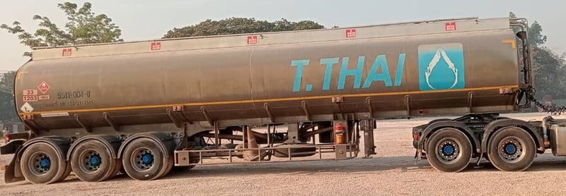 ขายหัวลากรถ VOLVO FM 400 พร้อมแท็งน้ำมัน 45,000 ลิตร อลูมิเนียม ขายหัวลากรถ VOLVO FM 400 พร้อมแท็งน้ำมัน 45,000 ลิตร อลูมิเนียม