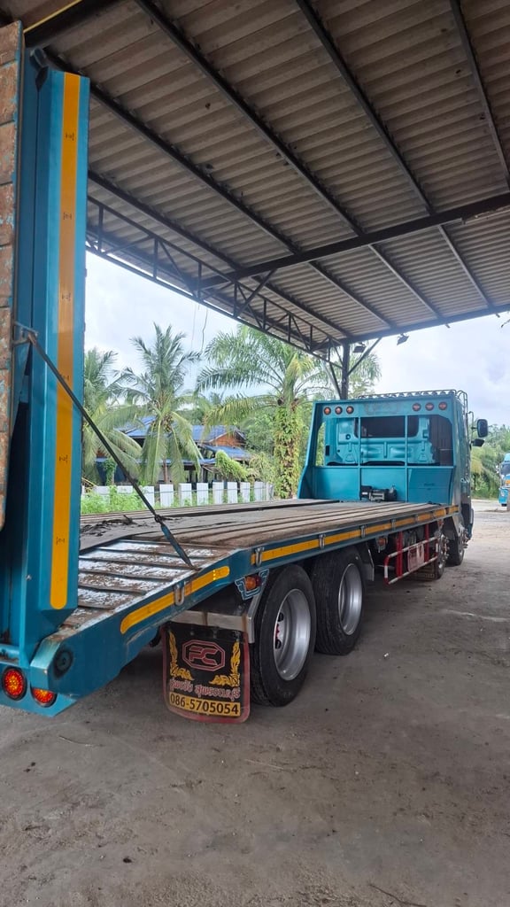 ฝากขายดาว Hino 700 ฝากขายดาว Hino 700