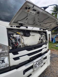 หกล้อ ตู้แห้งช่วงกลาง 5.6 เมตร